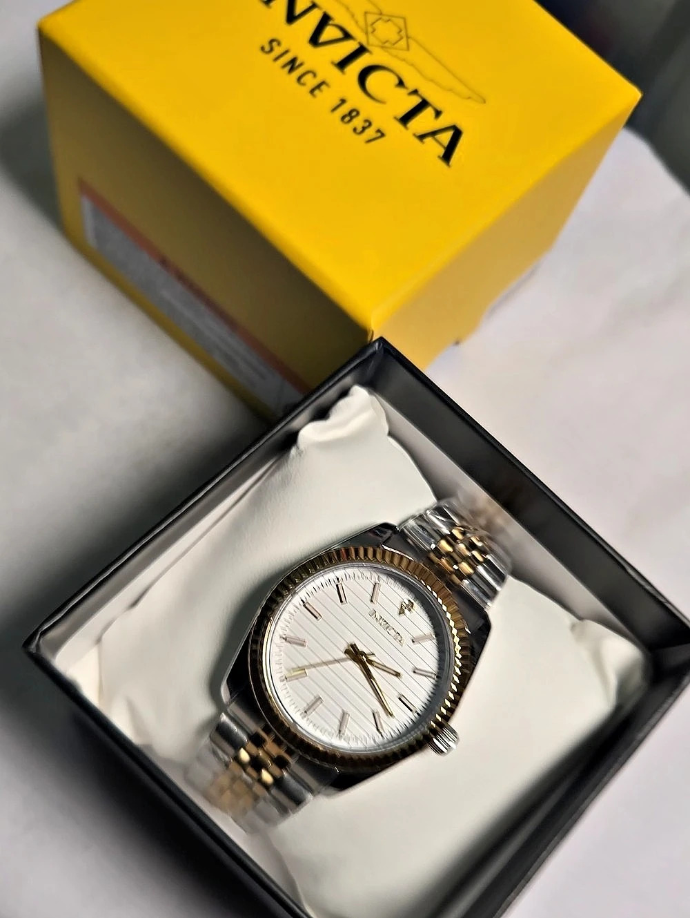 Invicta Two-Tone Watch NWT - Picture 5 of 5
